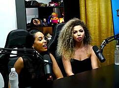 LATINA KISSING WITH DIRTY TALK IN CASTING INTERVIEW - RUAN SPEECHLESS