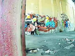 Cuando Una Pared De La Calle Sirve Para Follar Bien Duro