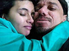 Rolando Muita Pegação Gostosa com a Ninfetinha Novinha e o Velho Bluezao Gostoso