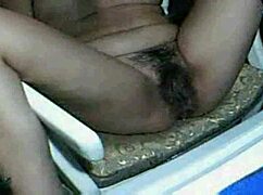 Amateur Babe Performs Live Sex Show On Webcam