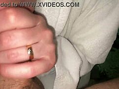 maid sucks client's big dick in hotel