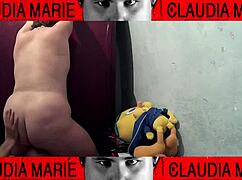 Curvy european woman with big ass in amateur fetish scene.