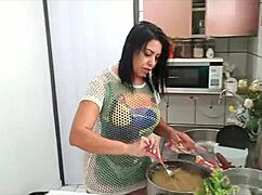 Sarah Rosa Cozinha Sexy Macarrão Sensual!