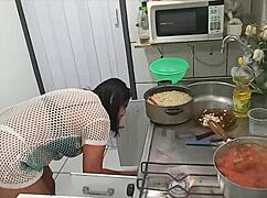 Sarah Rosa Cozinha Sexy Macarrão Sensual!