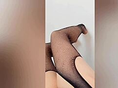 Petite 18+ Babe Craves Strong Hands On Legs For Luxury Orgasm