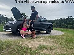 Gostosa's car broke down, I helped, she paid with pussy