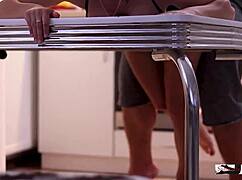 Quick Fuck Before Dinner in Amateur Homemade Video Clip