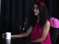 Amateur Transsexual Switches Roles As Dominatrix And Submissive