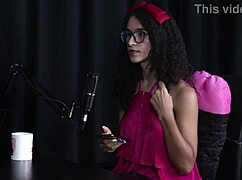 Amateur Transsexual Switches Roles As Dominatrix And Submissive