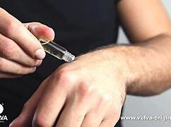 I can't stop watchin' this sexy ass girl dancin' with her cunt showin'