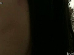 iwia licking girlfriend to squirt orgasm 😍