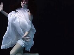 i can’t believe andrejka’s underwater moves in that bikini