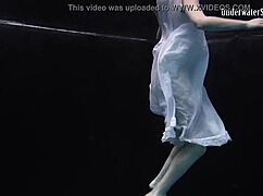 i can’t believe andrejka’s underwater moves in that bikini