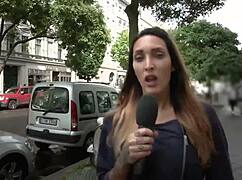 Hitzefrei: Two Strangers Hook Up For A One-Night Stand.