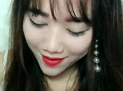 I am a korean asian girl doing sexy webcam talkshow livestream