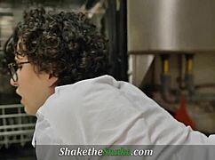 i’m stuck, help shake the snake in dishwasher chaos