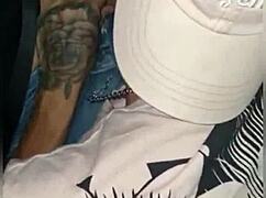 Damn, fudendo no trânsito gets wild!