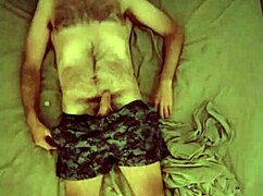 Mamada Para Comenzar El Día A Macho Peludo Caliente Y Romántico