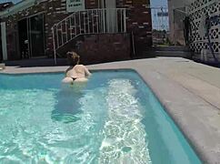 gigi breeze gives outdoor pool blowjob with deepthroat 😍