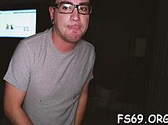 legal age teen wench deepthroats hardcore fucking