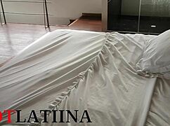 colegiala colombiana en su primer casting cumshot!