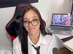 aluna chama professor para nota no quarto