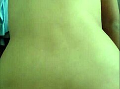 mi compa�era de universidad hermosa rulosa y timida se entera que subo videos y me pide que la grabe