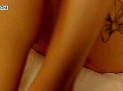 Teen 18+ masturbates while dirty dancing