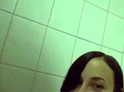 me cojo a chica de hermosas tetas y me vengo en su cara