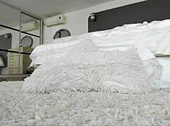 i'm playing with my pussy on webcam.