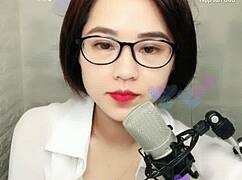 Beautiful Korean Girl Livestreams Seductively