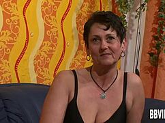 german milf in heels masturbating sexily 😏