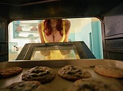 Milfy photographer turns sexy blonde Sarah into hot spooning subject