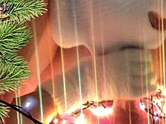 Neighbor's Christmas Gift Involves Hands and Mouth