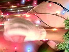 Neighbor's Christmas Gift Involves Hands and Mouth