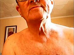 watch me wank off onto a biscuit while staring at bengeeman 😏