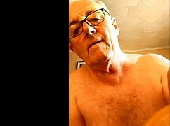 watch me wank off onto a biscuit while staring at bengeeman 😏