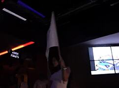 follada con público inglés en wild sexparty