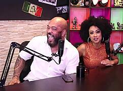 Amanda Borges Gives Blowjob To Negro Top Delicia In Anal Sex