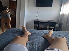 Saya tak boleh berhenti keras tengok maid pakaian ketat bersih