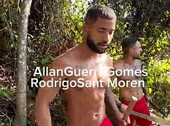 meus alunos vieram ajudar arrumar tatame para treinar na chácara