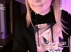 Perreo dancing leads to colombian pussy fingering