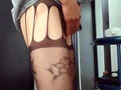 Me encantan las falditas en este video