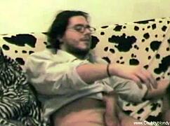 amateur italian couple having wild sex fun at home with chubby milf