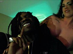 teen girl fucks for cash in the hood 😈