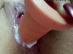 Aquela tutorial no quarto de boneca como se masturbasion gozei foi muito veja no fechado ou red