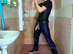 Gay Jeans Shower Masturbation Fetish