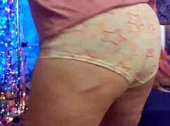 Mature redhead hotwife steffi masturbates huge pussy