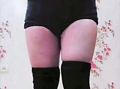 Twerking big white ass crossdresser sissy amateur gay on webcam, it's homemade