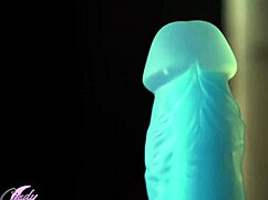 Watch my 18yo ass bounce on this pretty dildo